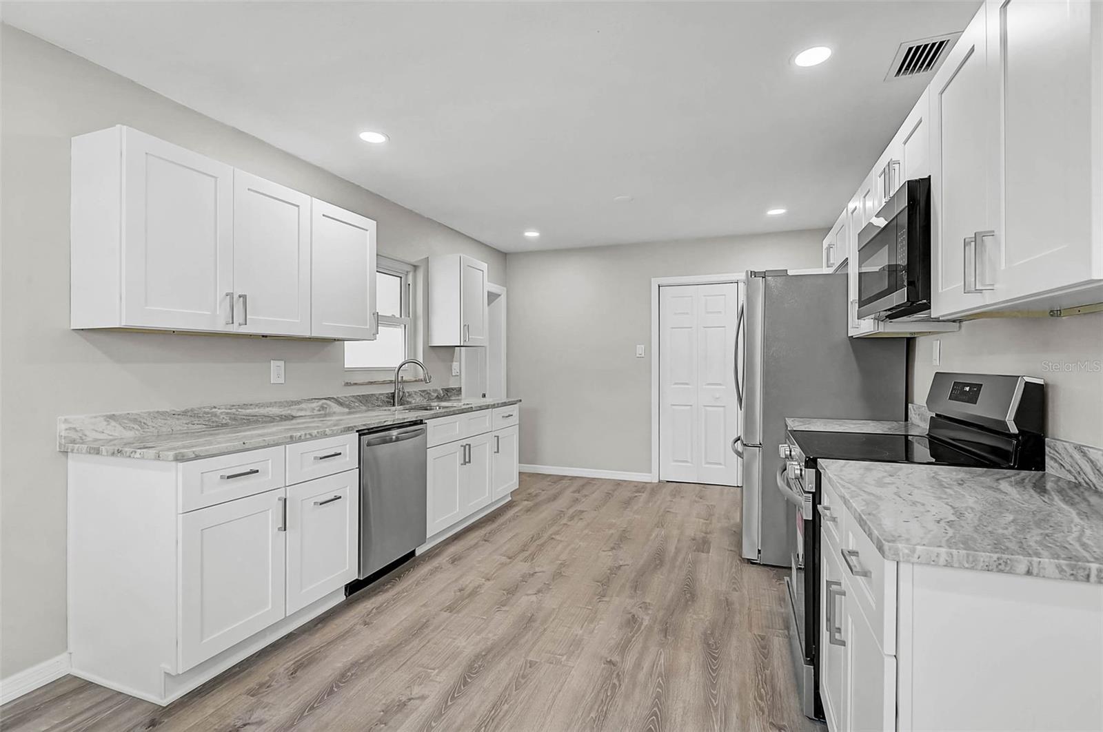 MANATEE GARDENS THIRD SEC - Residential