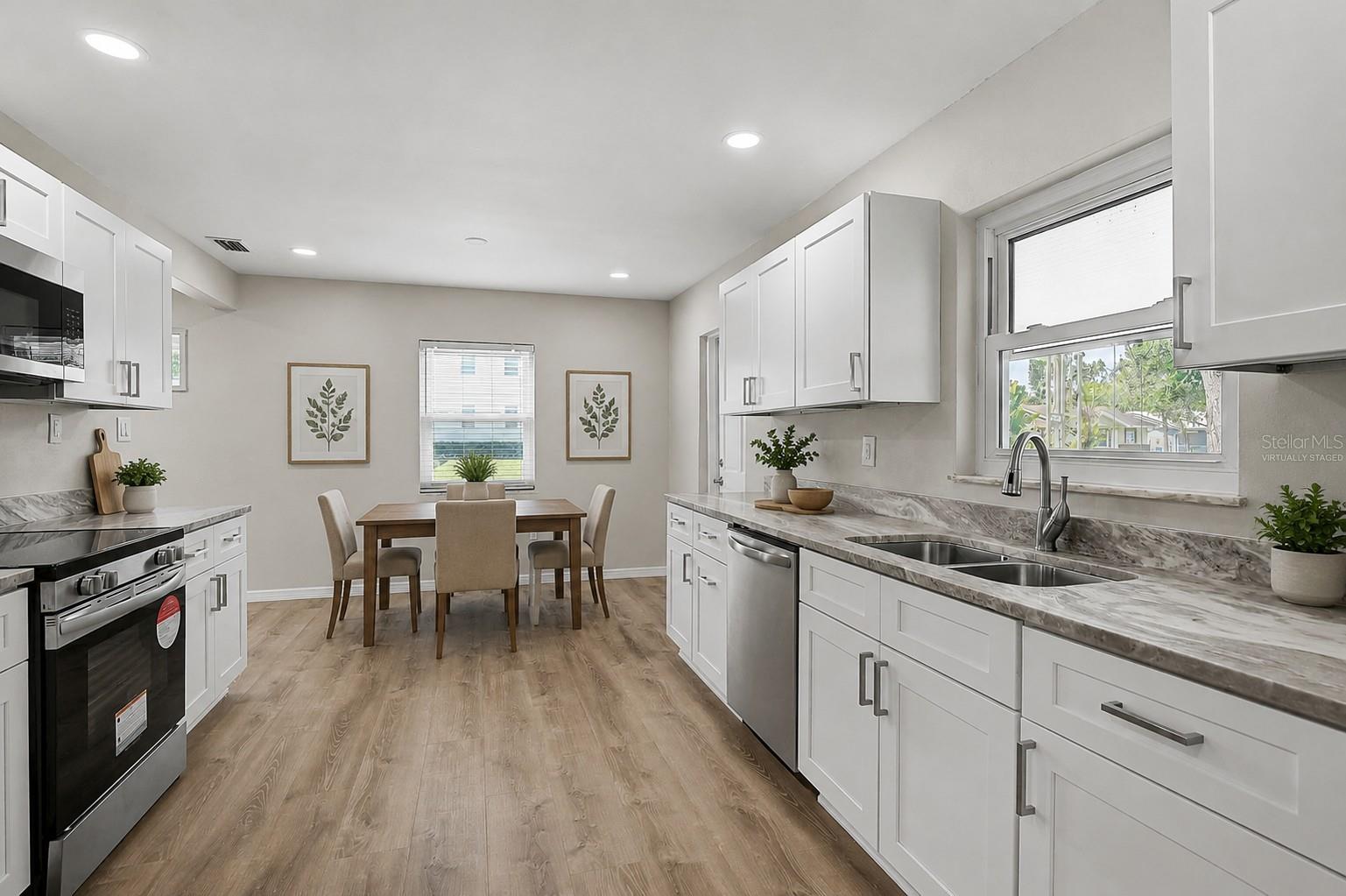 MANATEE GARDENS THIRD SEC - Residential