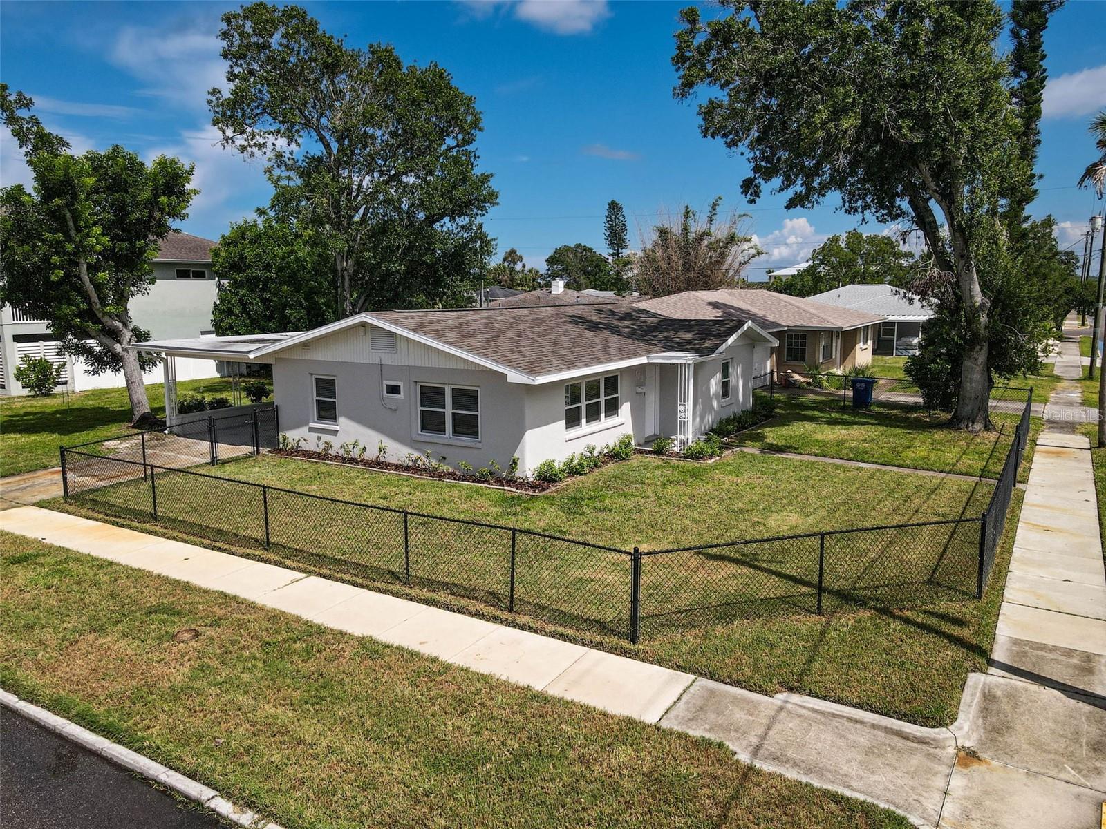 MANATEE GARDENS THIRD SEC - Residential