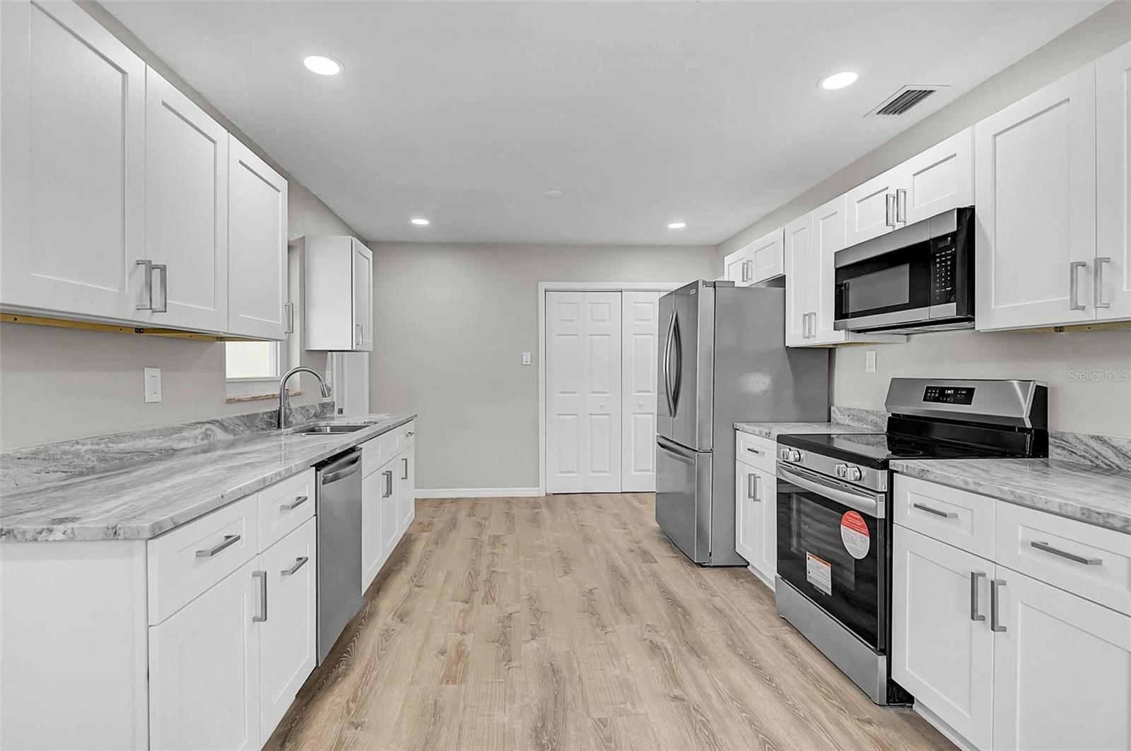 MANATEE GARDENS THIRD SEC - Residential