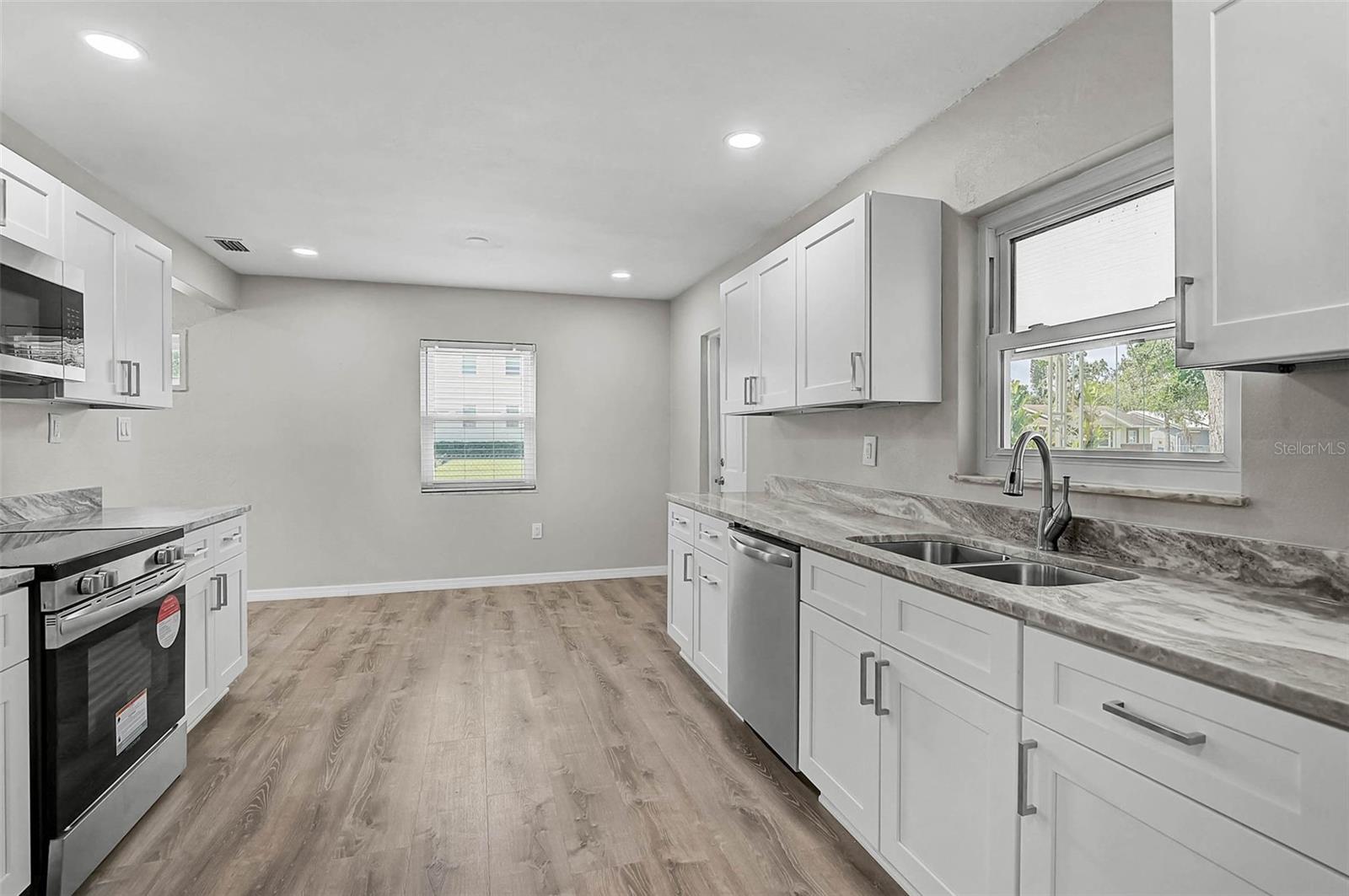 MANATEE GARDENS THIRD SEC - Residential