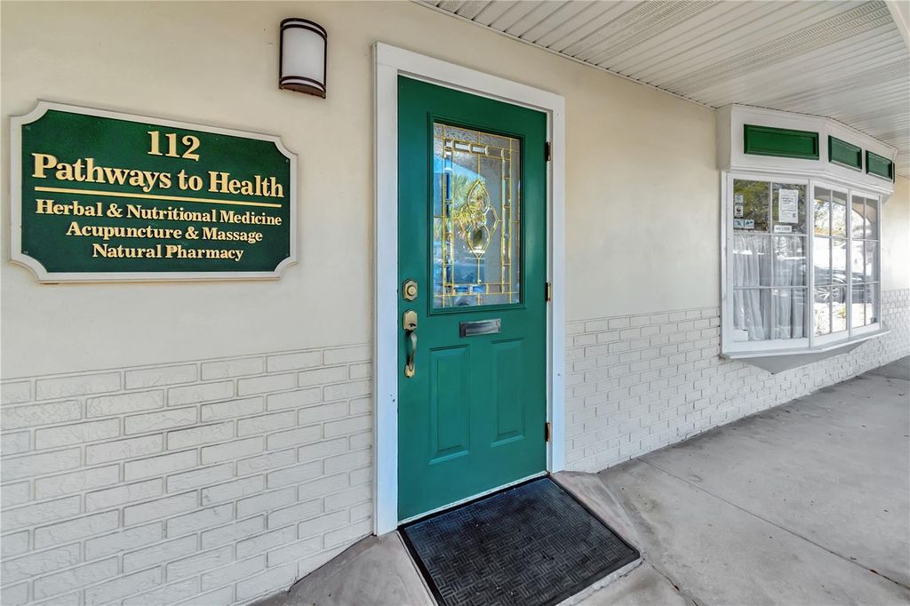 Photo of 28960 Us Highway 19 N #112, Clearwater, FL 33761 (MLS # TB8358224)