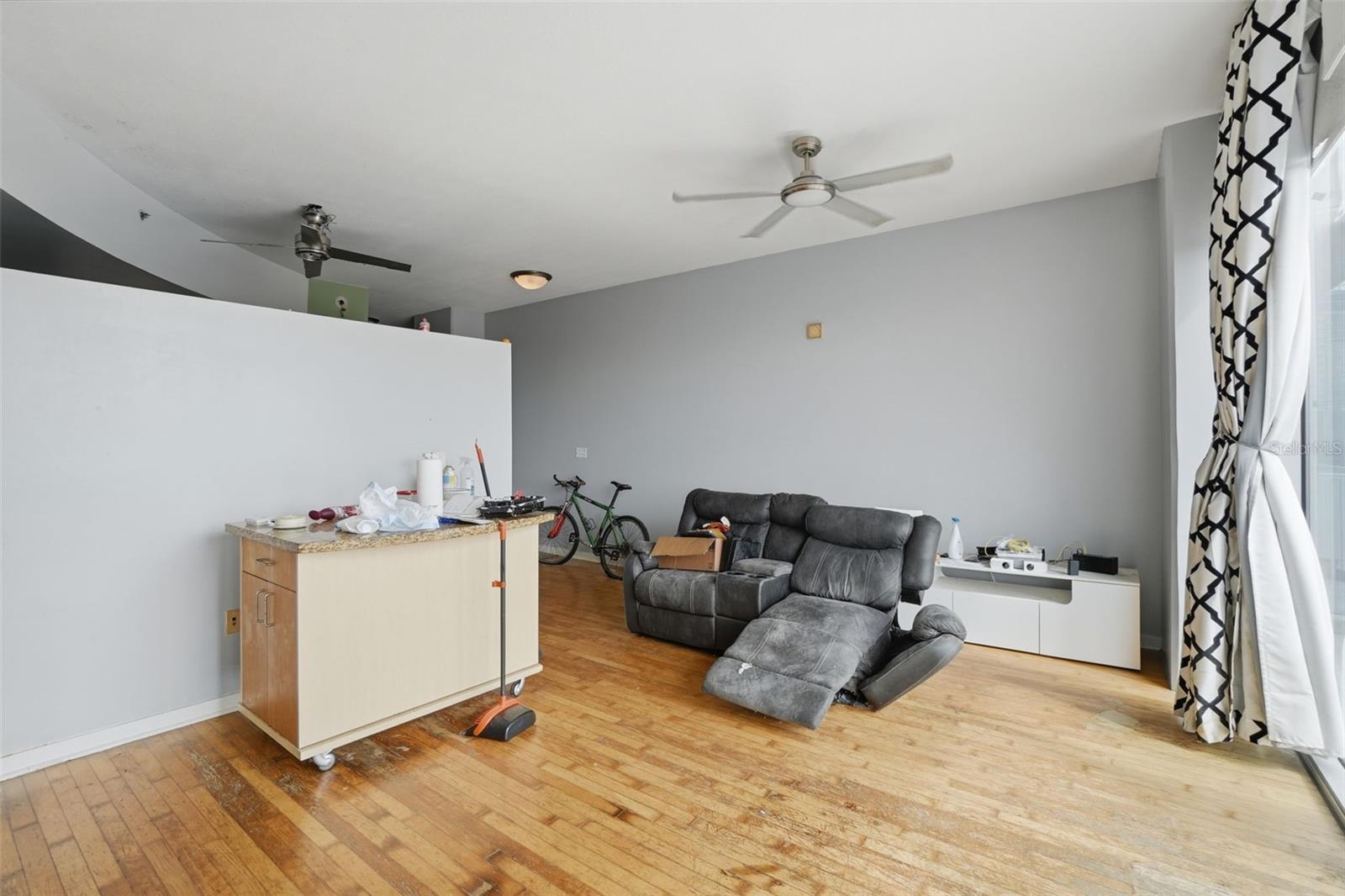 SOLAIRE/PLAZA CONDO - Residential