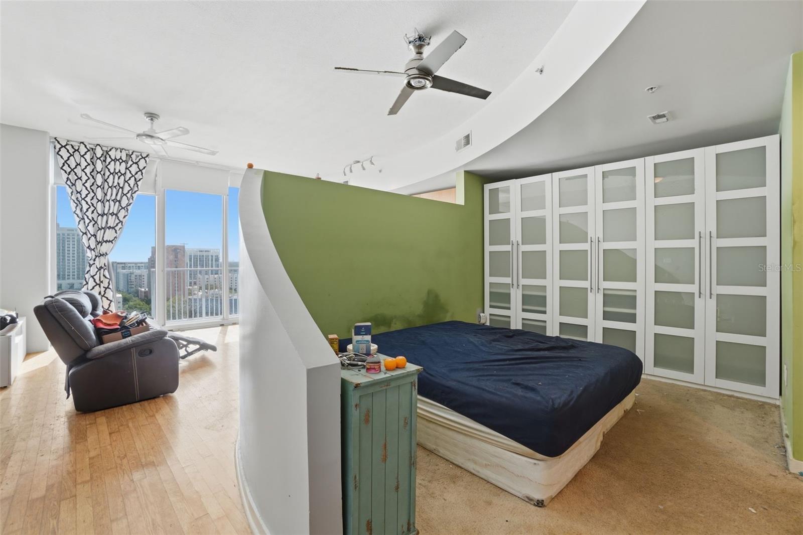 SOLAIRE/PLAZA CONDO - Residential