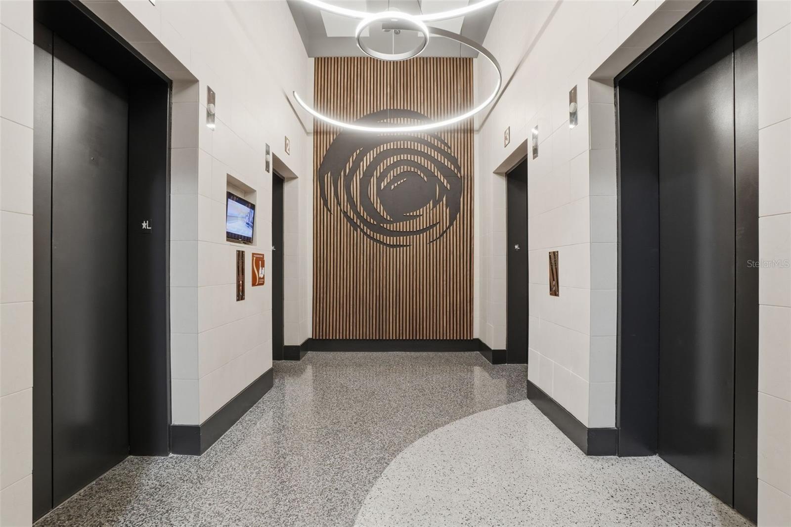 SOLAIRE/PLAZA CONDO - Residential