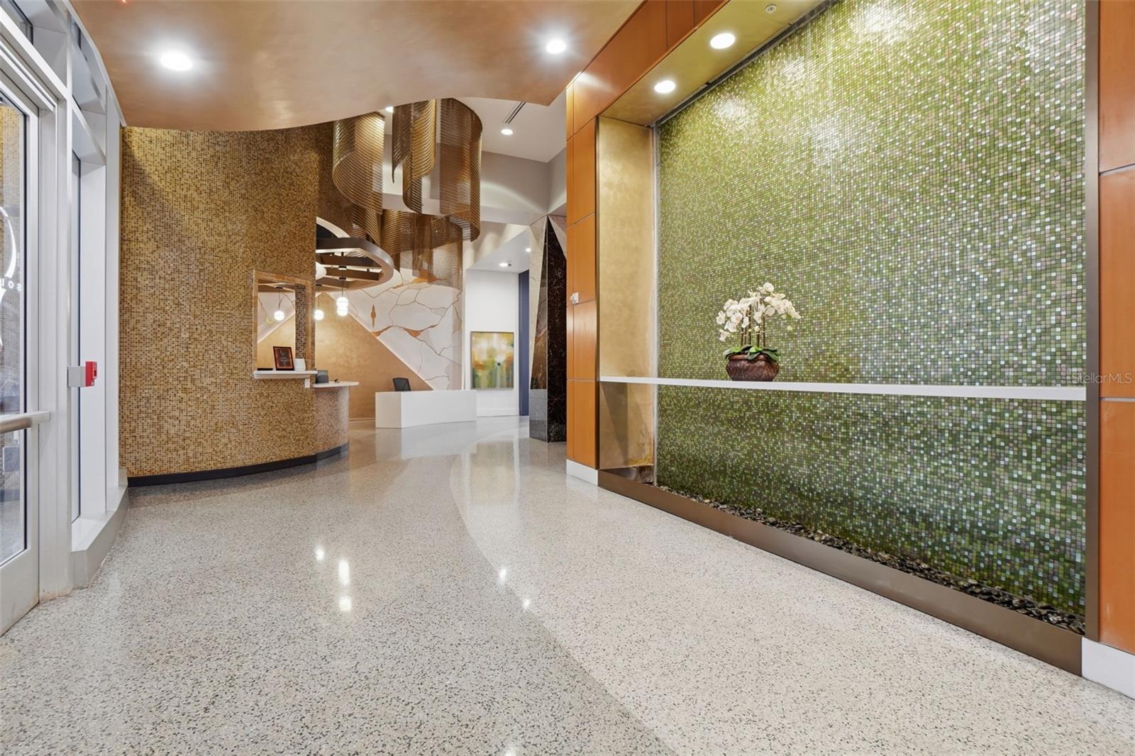 SOLAIRE/PLAZA CONDO - Residential