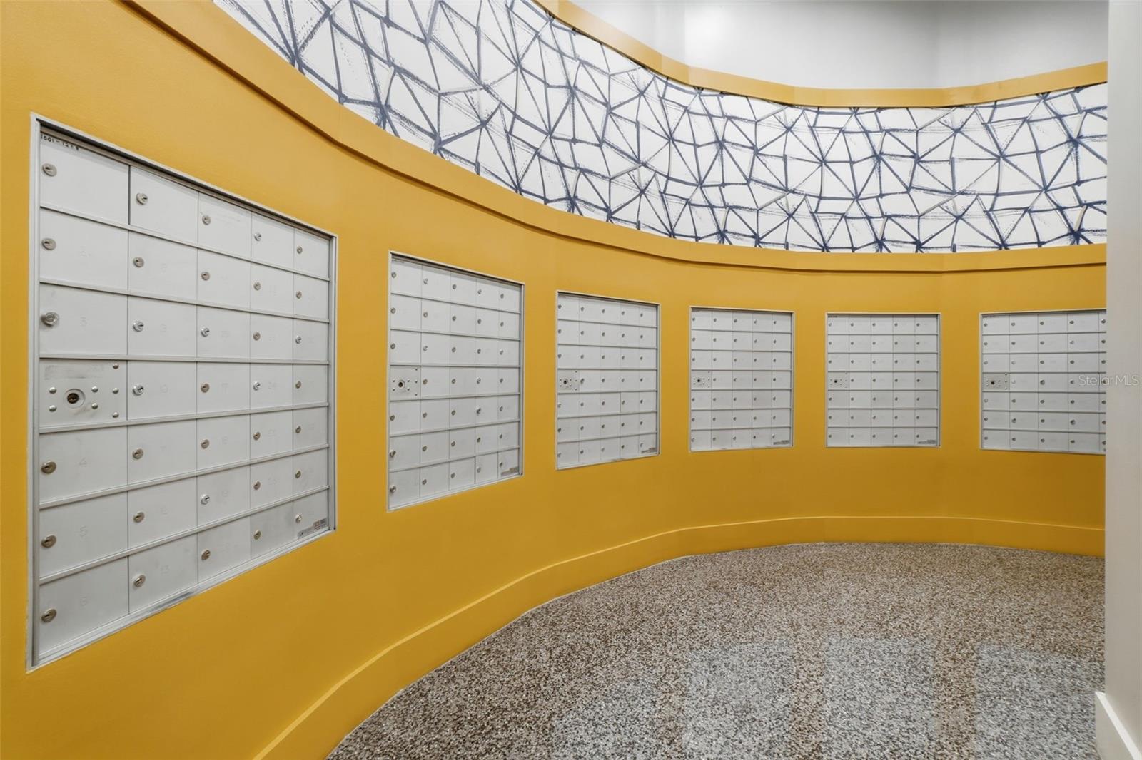 SOLAIRE/PLAZA CONDO - Residential