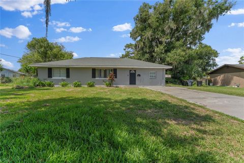 A home in WINTER HAVEN