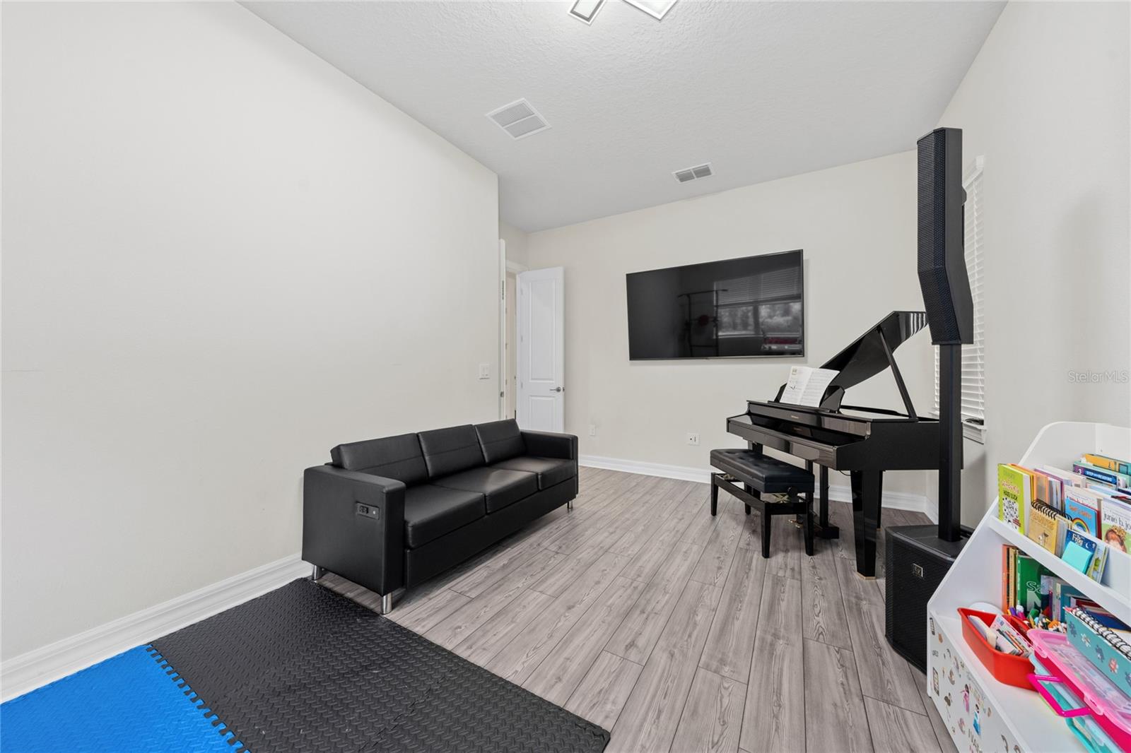 PHILLIPS GROVE TR J - Residential