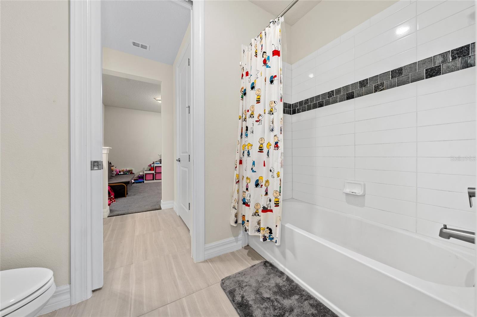 PHILLIPS GROVE TR J - Residential