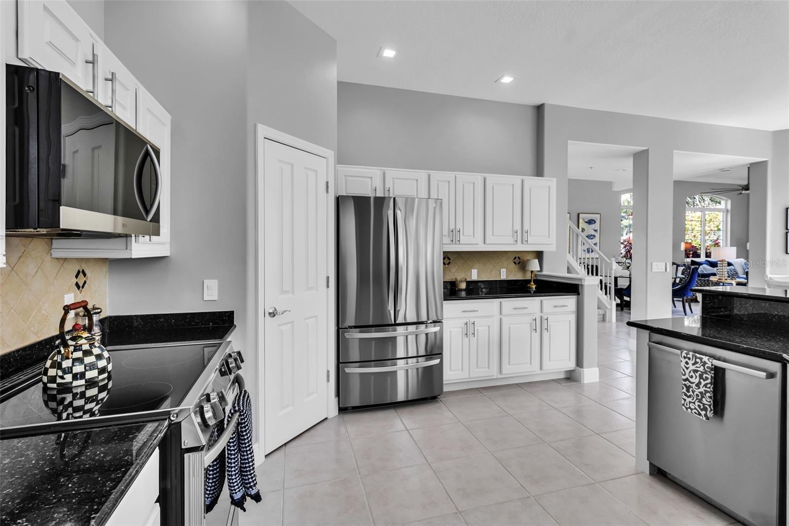 EMERALD POINTE SOUTH - Residential