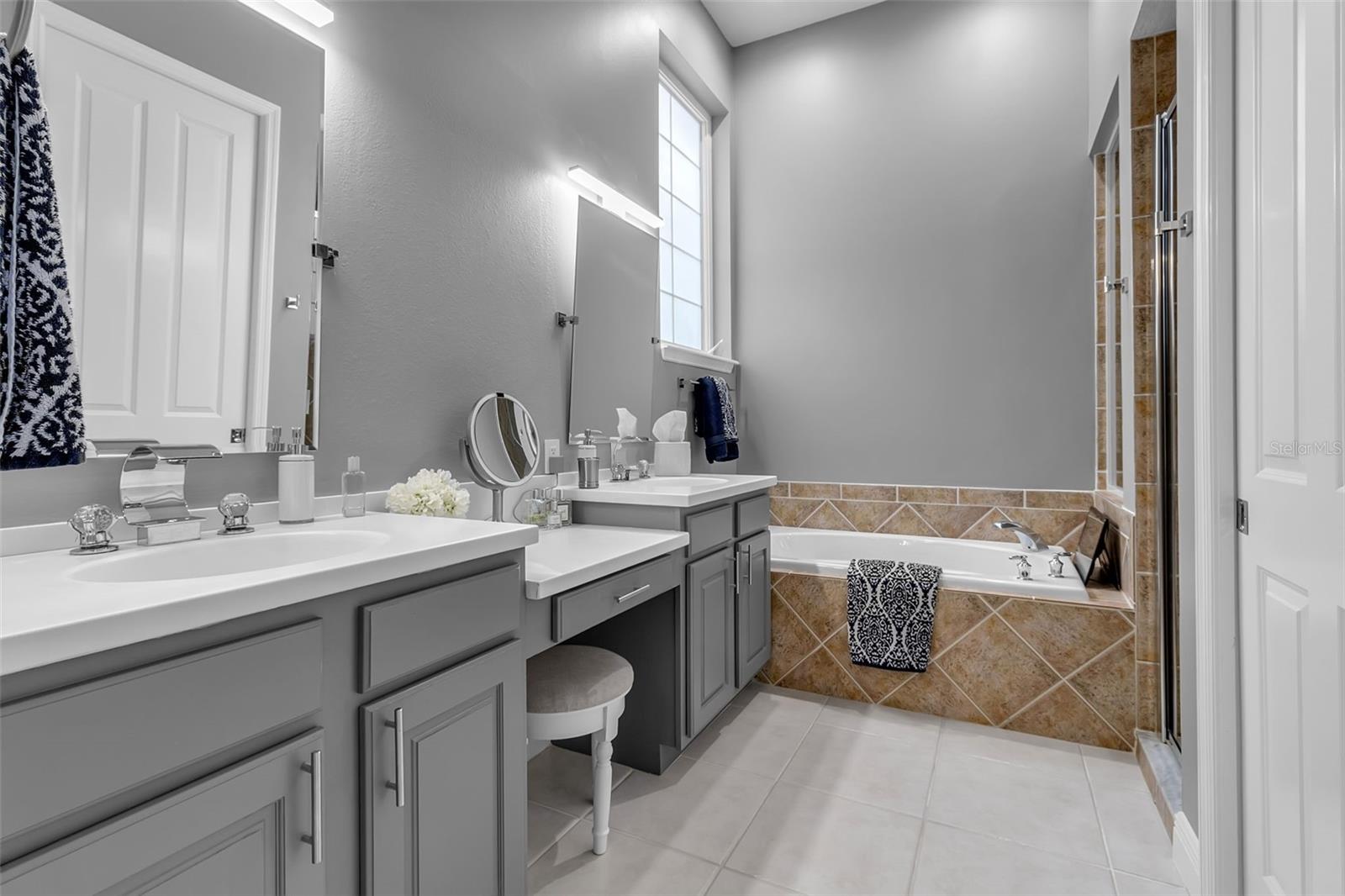 EMERALD POINTE SOUTH - Residential