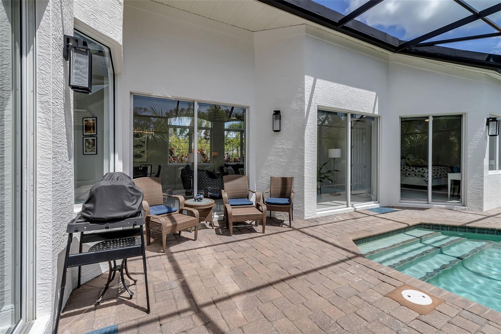 EMERALD POINTE SOUTH - Residential