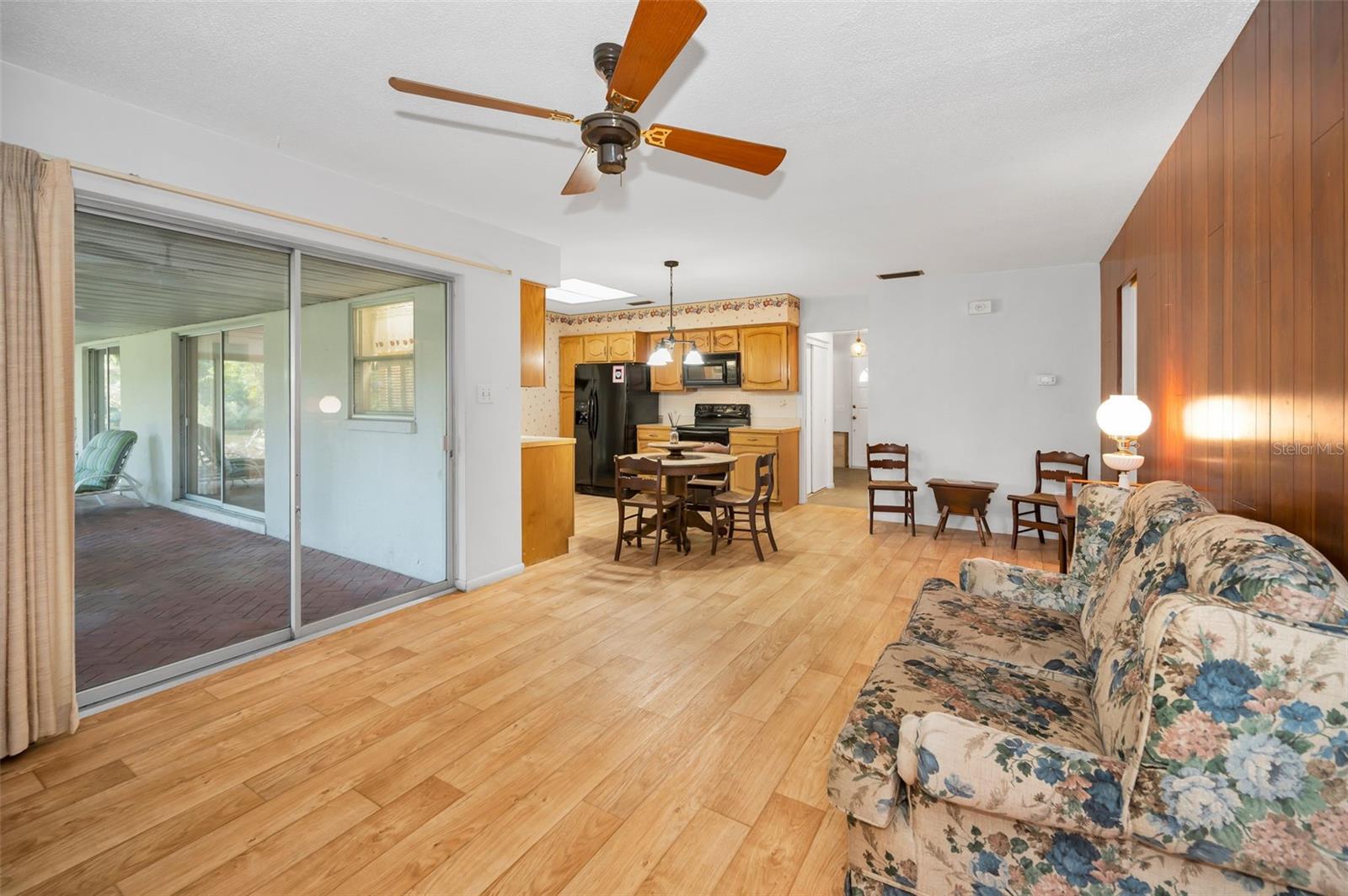 1831 BEVERLY CIRCLE N