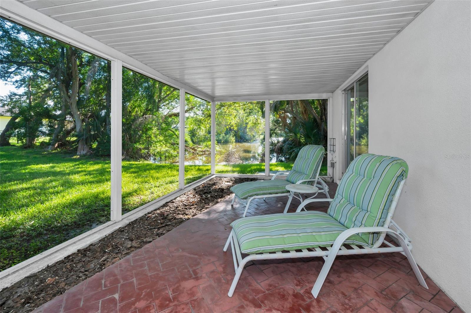 1831 BEVERLY CIRCLE N