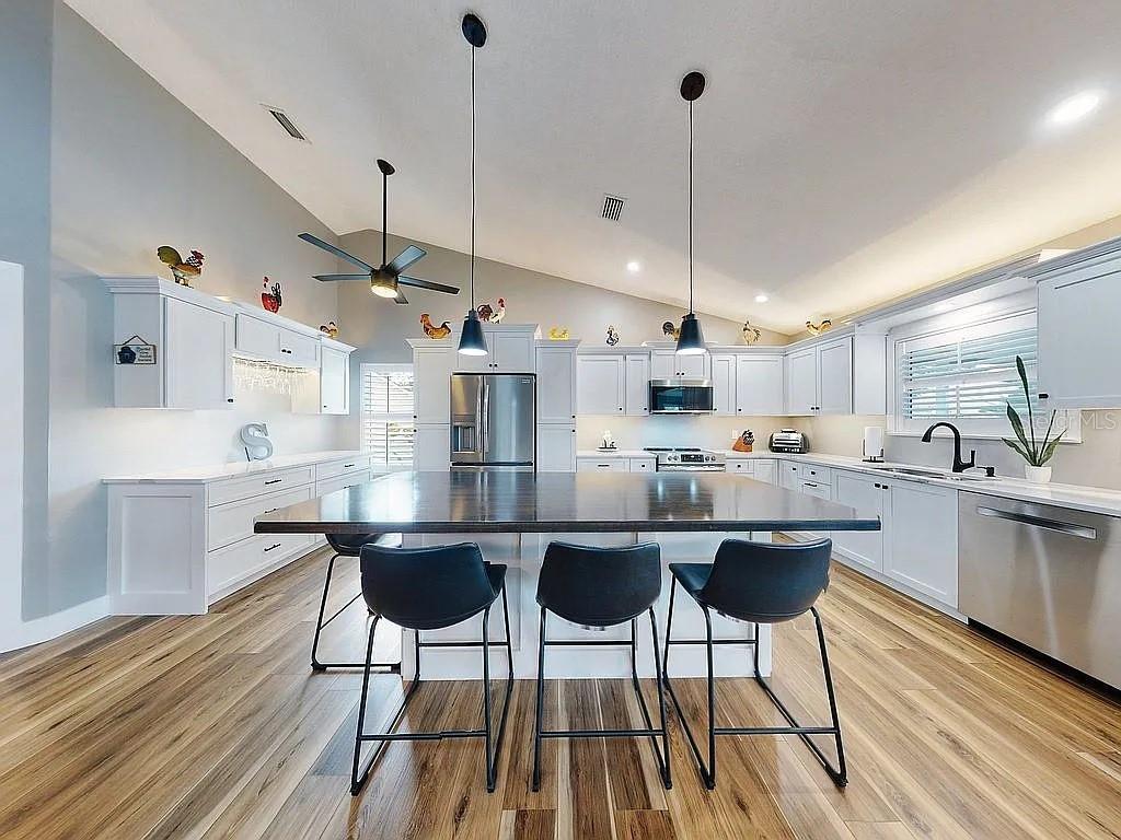 PINE ISLAND PH 02 - Residential