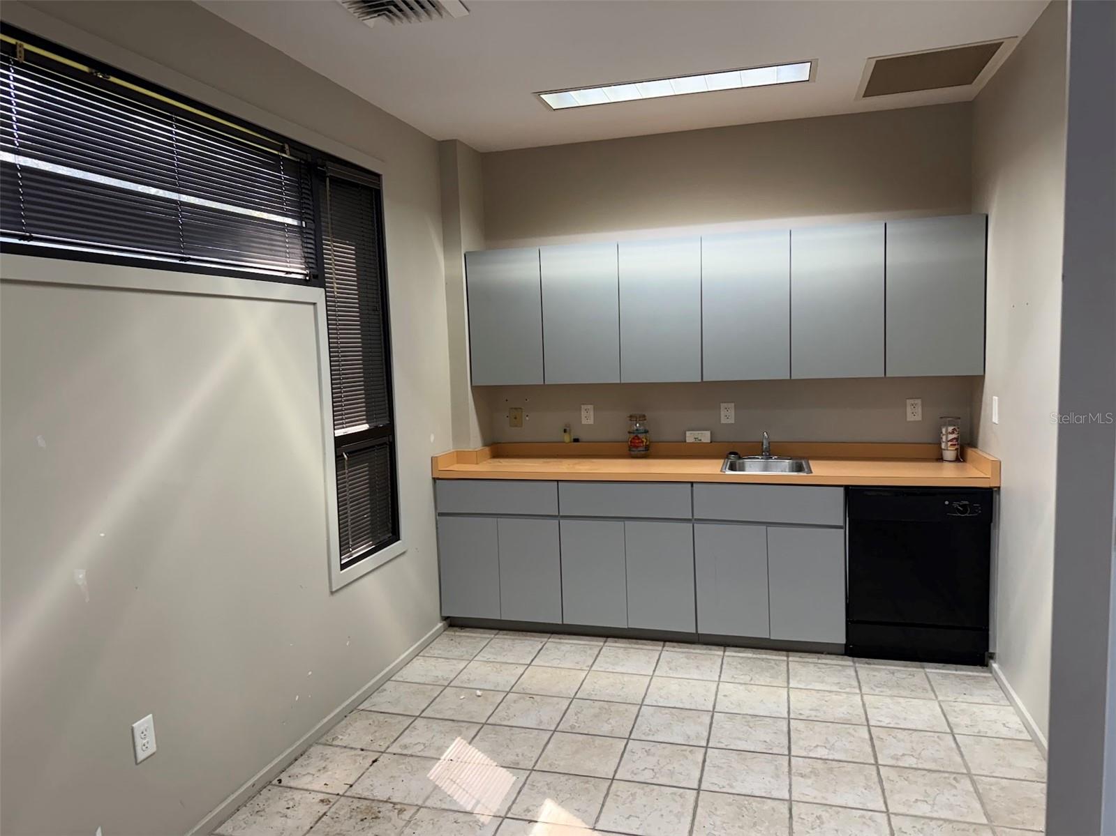 CALDWELLS ADD - Commercial Sale