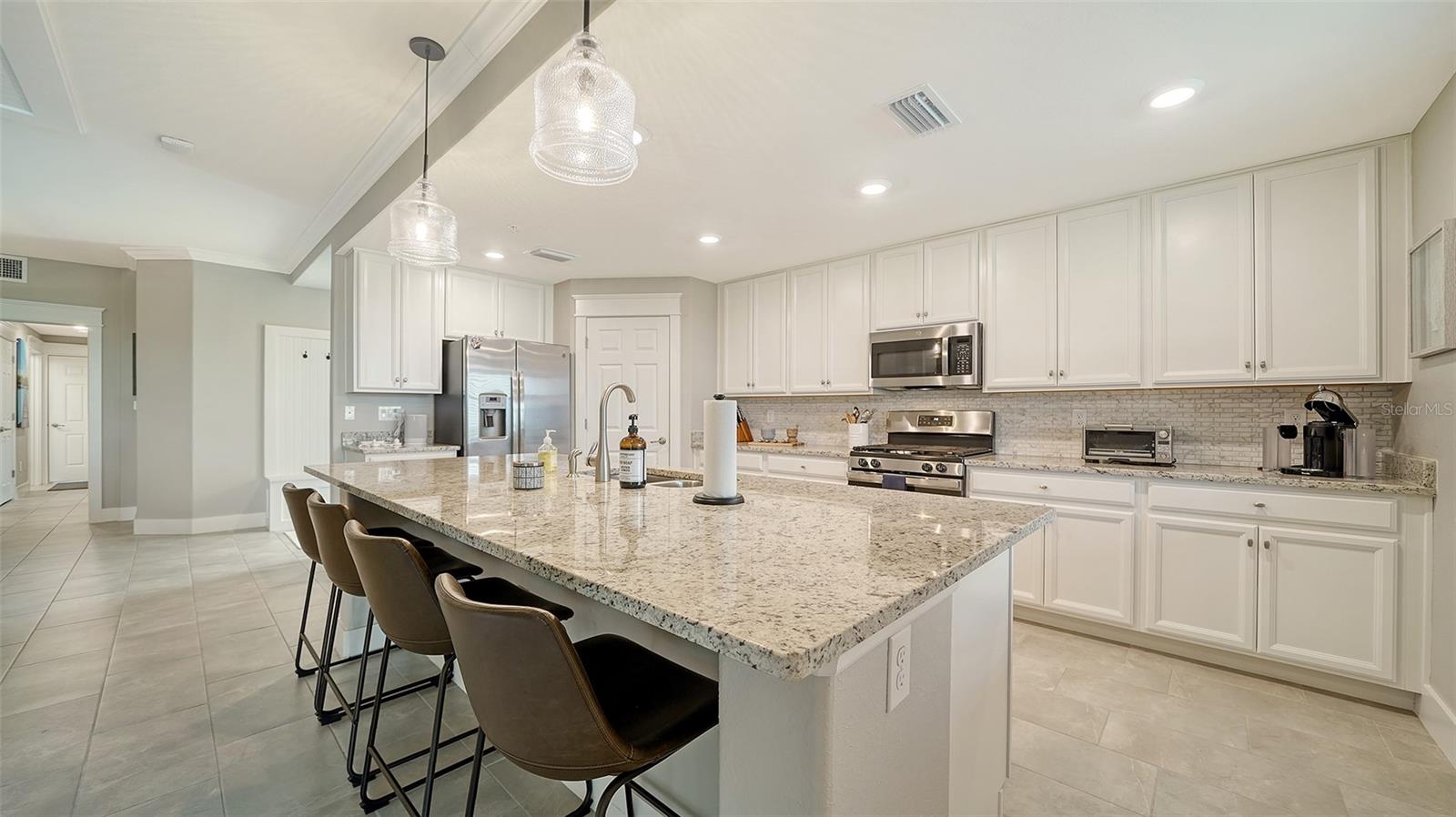 COACH HOMES III AT LAKEWOOD NATL PH 9 - Residential Lease