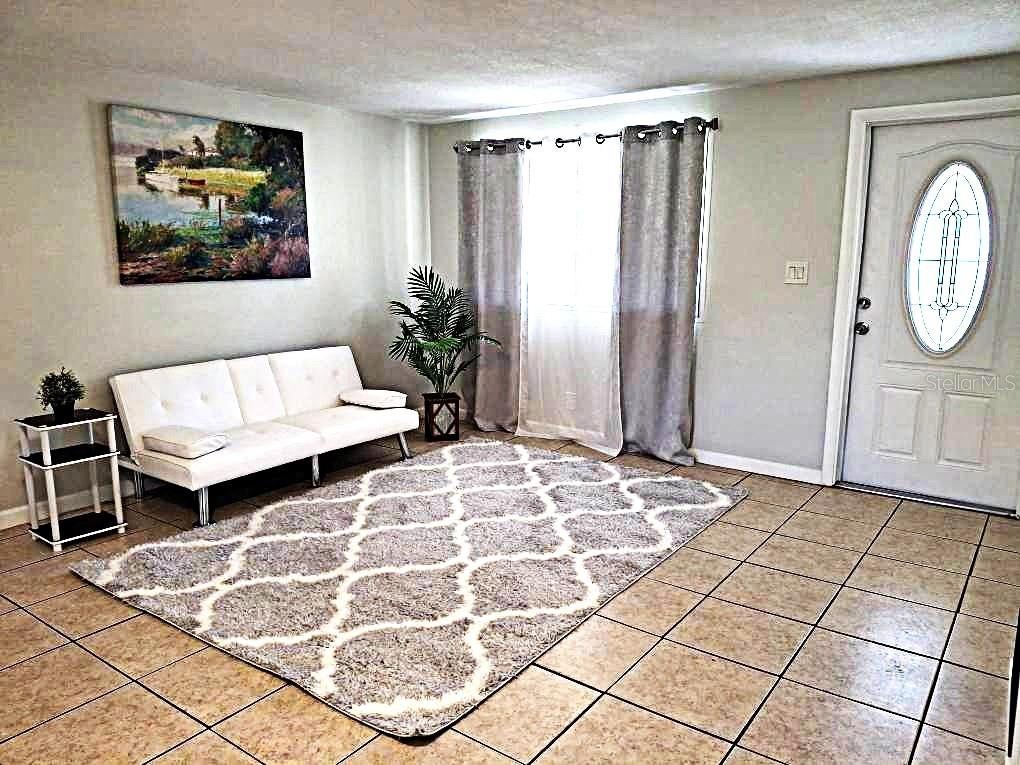 5641 94TH TERRACE N