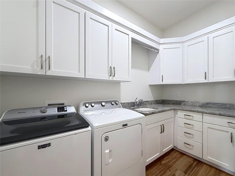 Tiny photo for 838 SW Kings Bay Drive, Crystal River, FL 34429 (MLS # TB8529231)