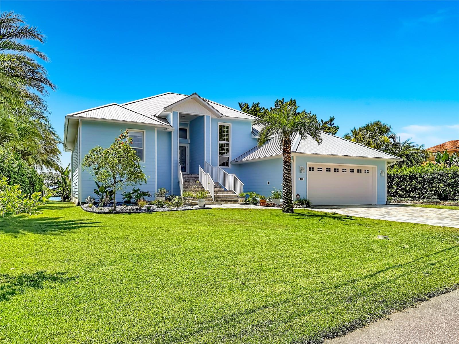 838 SW KINGS BAY DRIVE