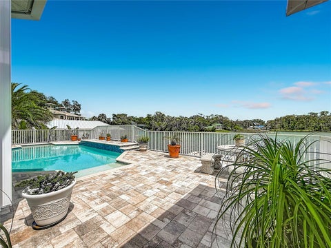 Tiny photo for 838 SW Kings Bay Drive, Crystal River, FL 34429 (MLS # TB8529231)