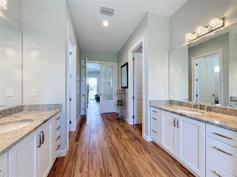 Tiny photo for 838 SW Kings Bay Drive, Crystal River, FL 34429 (MLS # TB8529231)