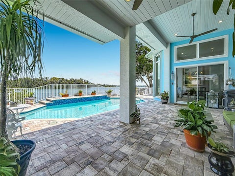 Tiny photo for 838 SW Kings Bay Drive, Crystal River, FL 34429 (MLS # TB8529231)