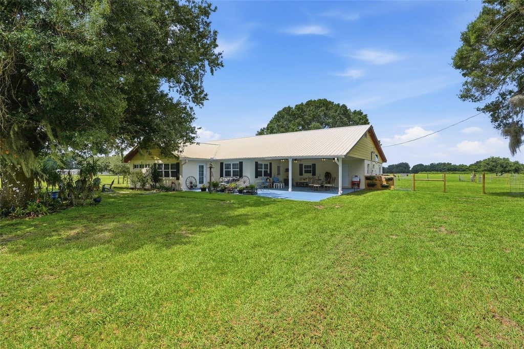 Photo of 6902 Johnston Road, Zolfo Springs, FL 33890 (MLS # C7529324)