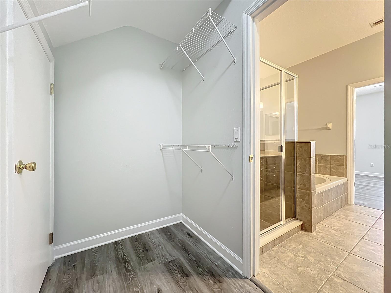 TIMBER POINTE-PH 01 - Residential