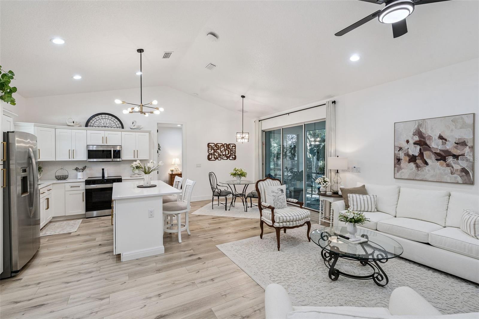 11722 LAKE MINNEOLA SHORES