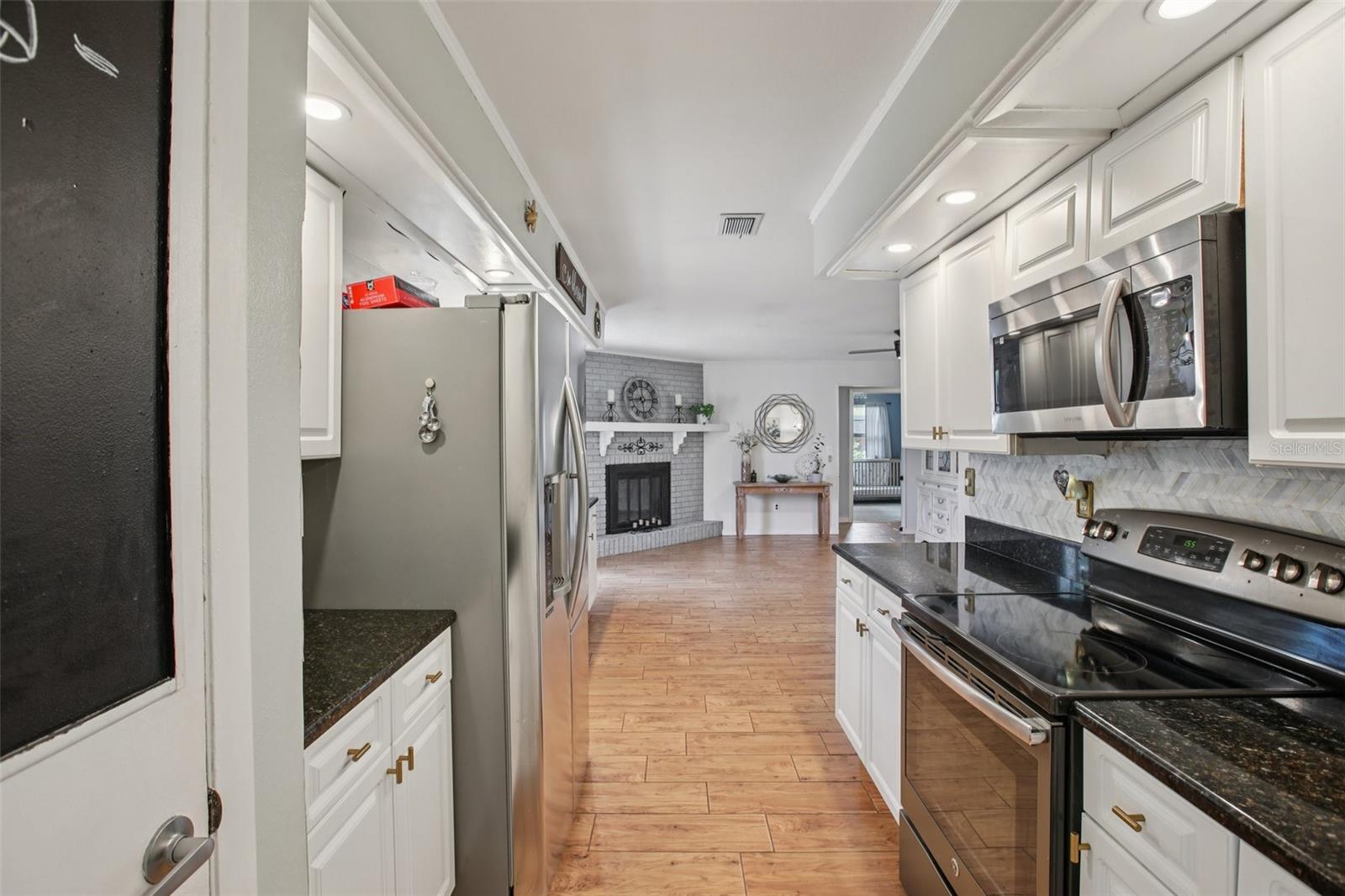 LAKE GIBSON SHORES - Residential