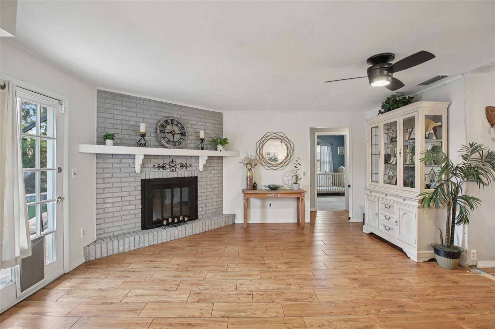 LAKE GIBSON SHORES - Residential