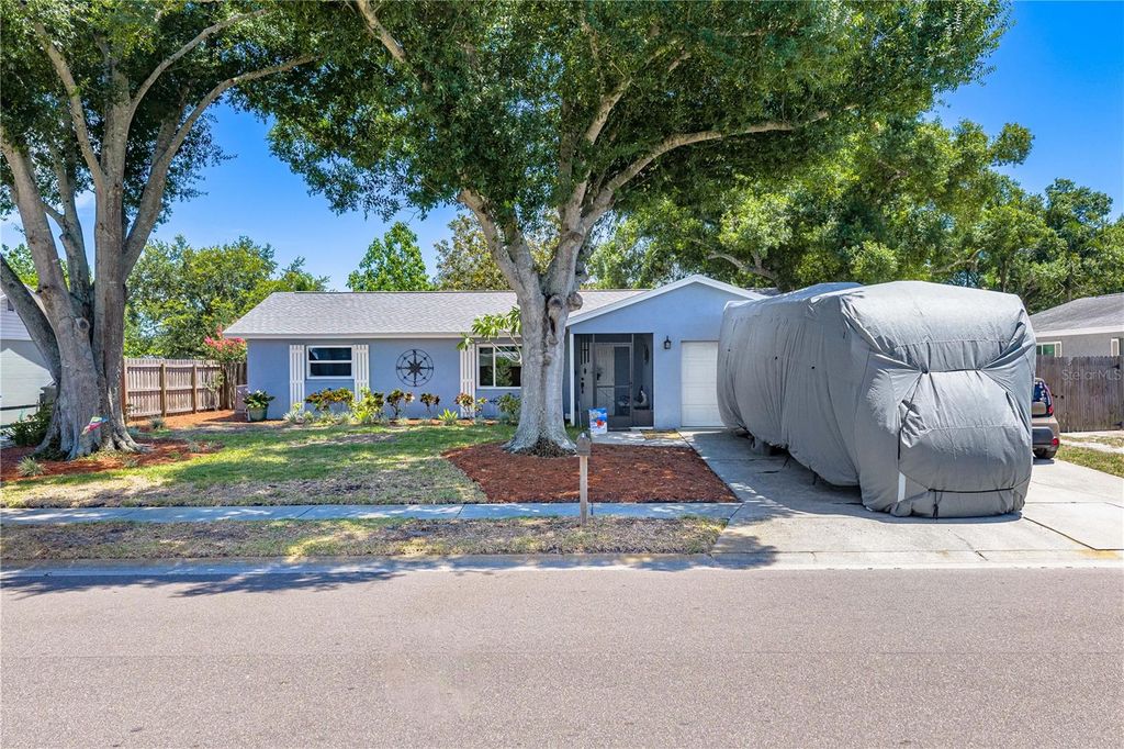 Photo of 5362 Duncanwood Drive, Sarasota, FL 34232 (MLS # A4698400)