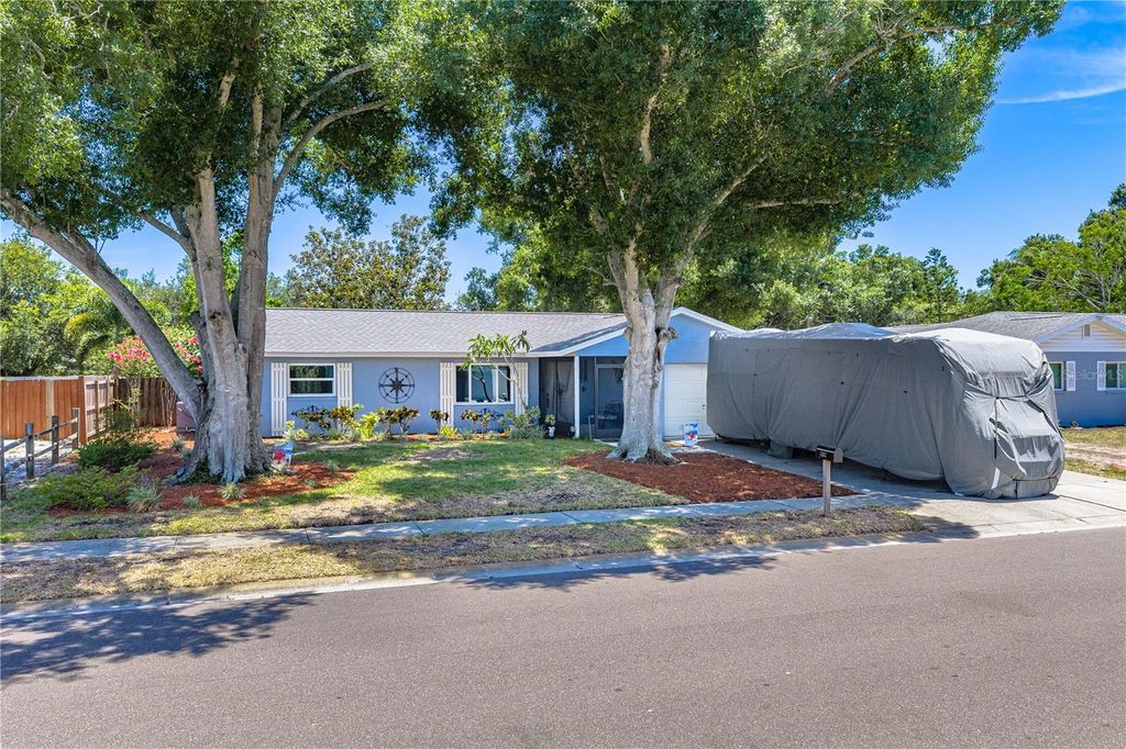 Photo of 5362 Duncanwood Drive, Sarasota, FL 34232 (MLS # A4698400)