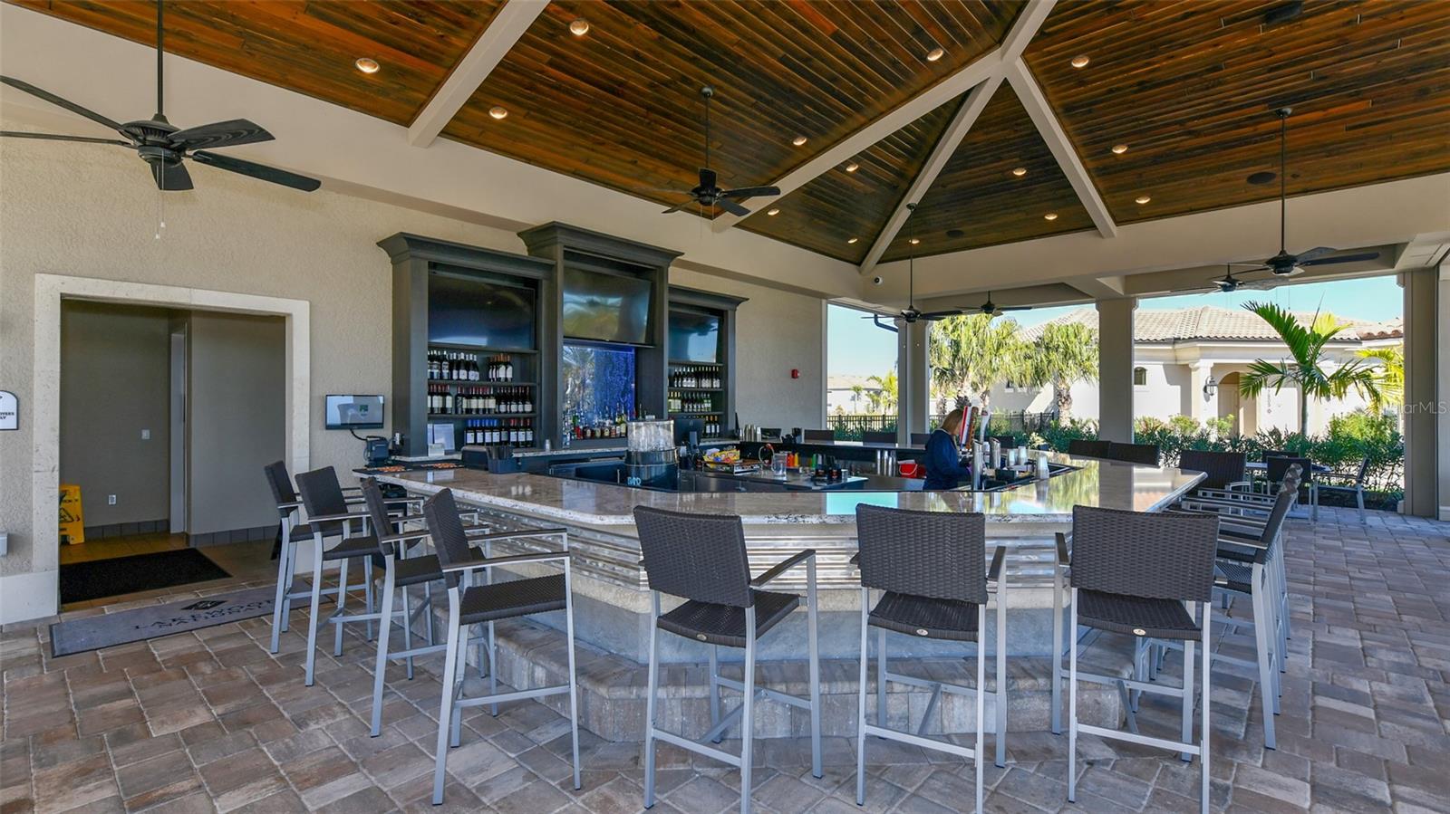 LAKEWOOD NATIONAL VERANDA IV AT PH III - Residential Lease
