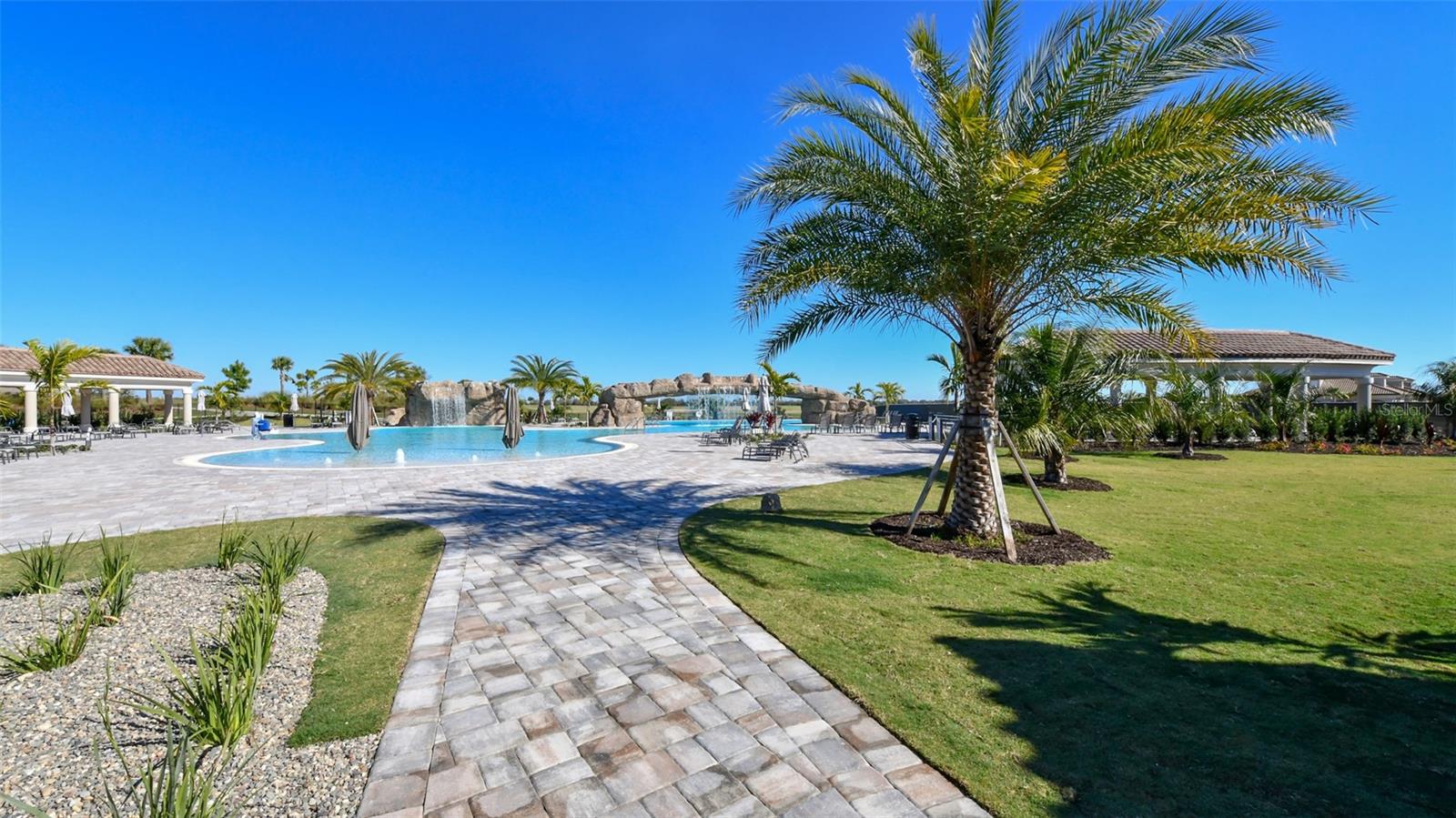 LAKEWOOD NATIONAL VERANDA IV AT PH III - Residential Lease