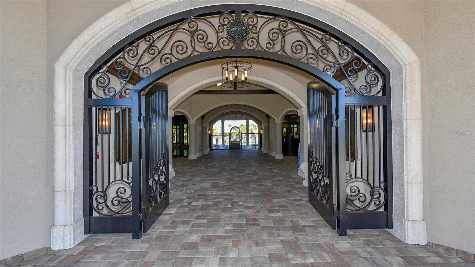 LAKEWOOD NATIONAL VERANDA IV AT PH III - Residential Lease