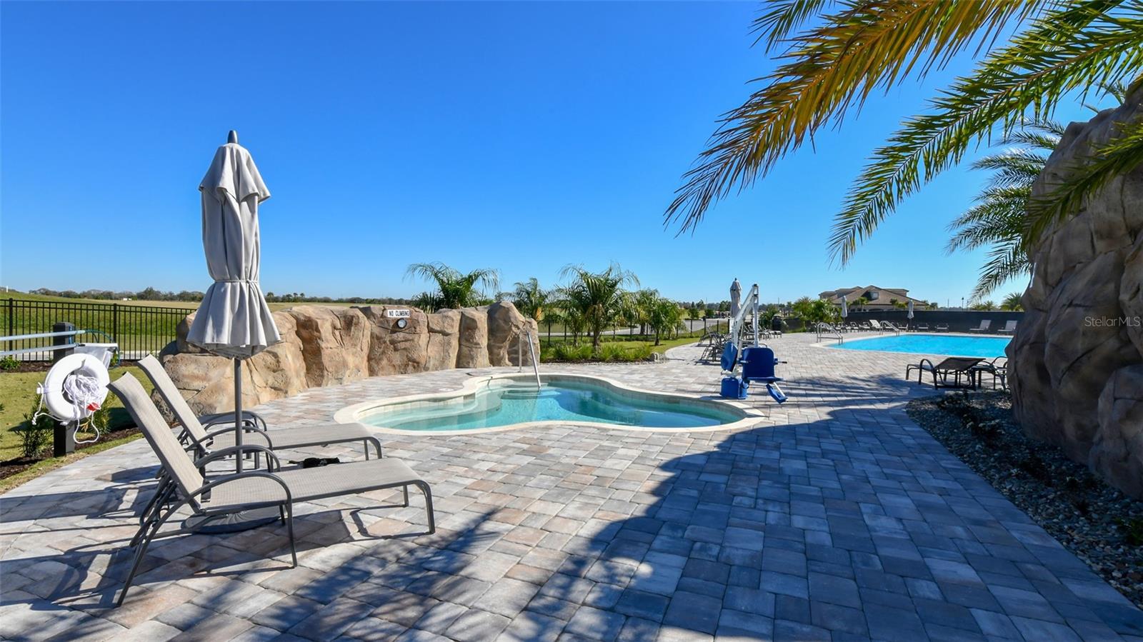 LAKEWOOD NATIONAL VERANDA IV AT PH III - Residential Lease