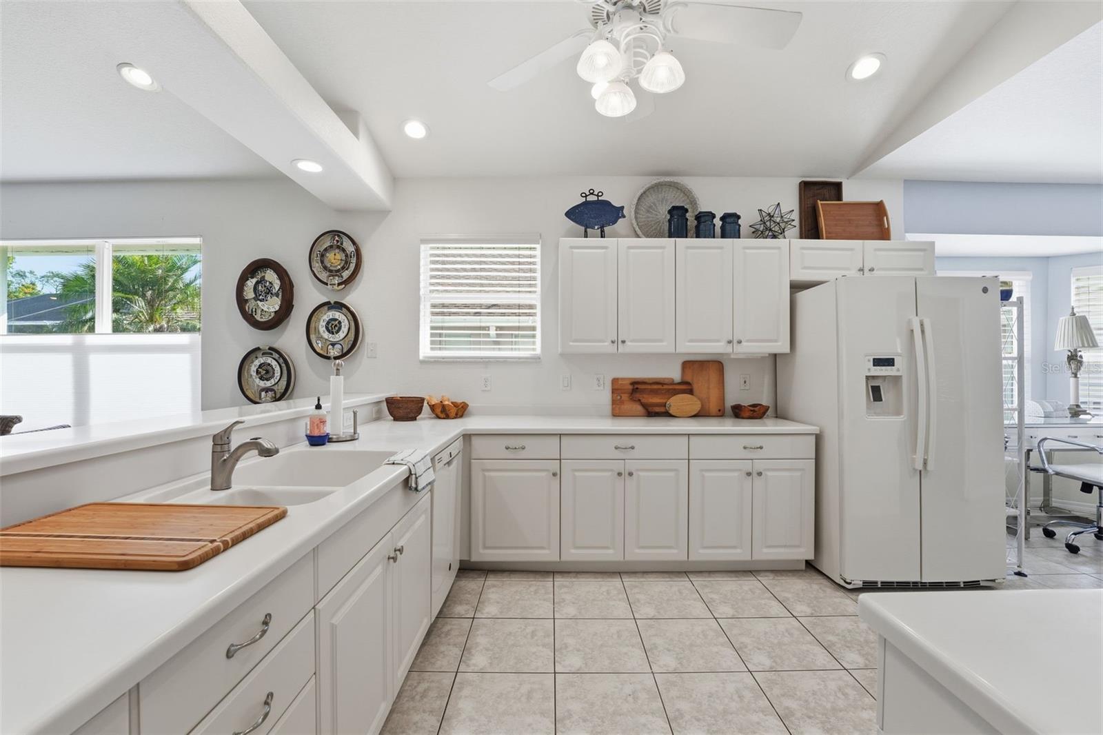 VENICE PALMS PH 1 - Residential