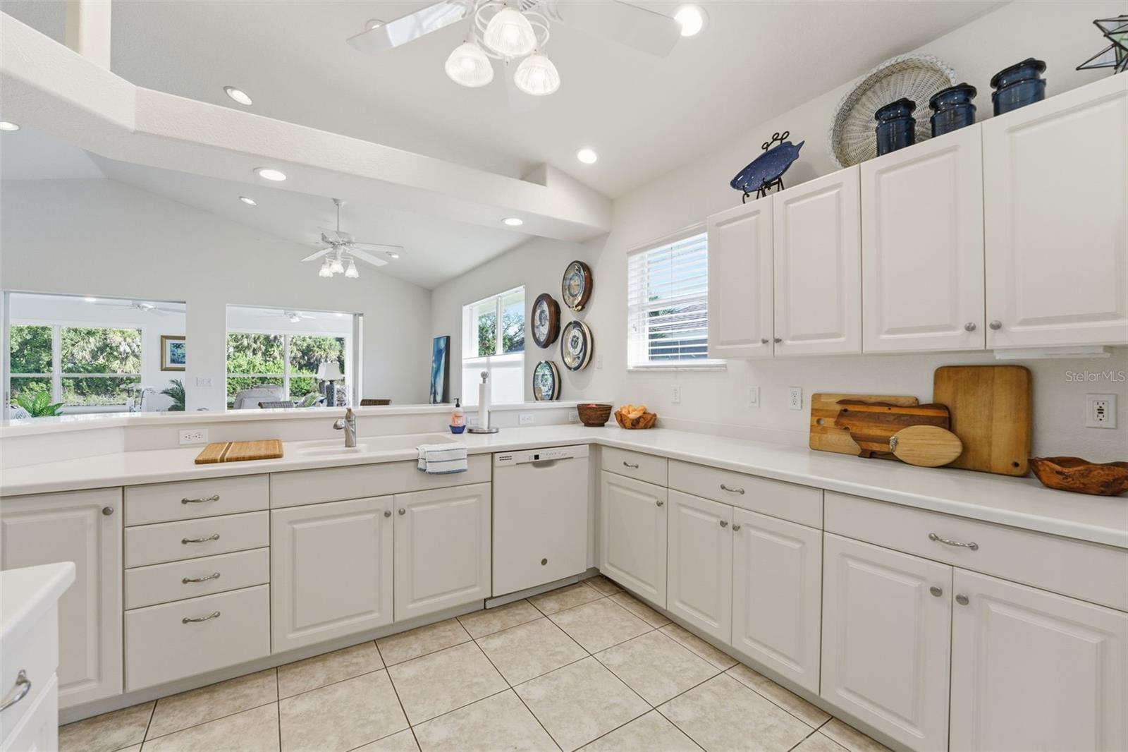 VENICE PALMS PH 1 - Residential