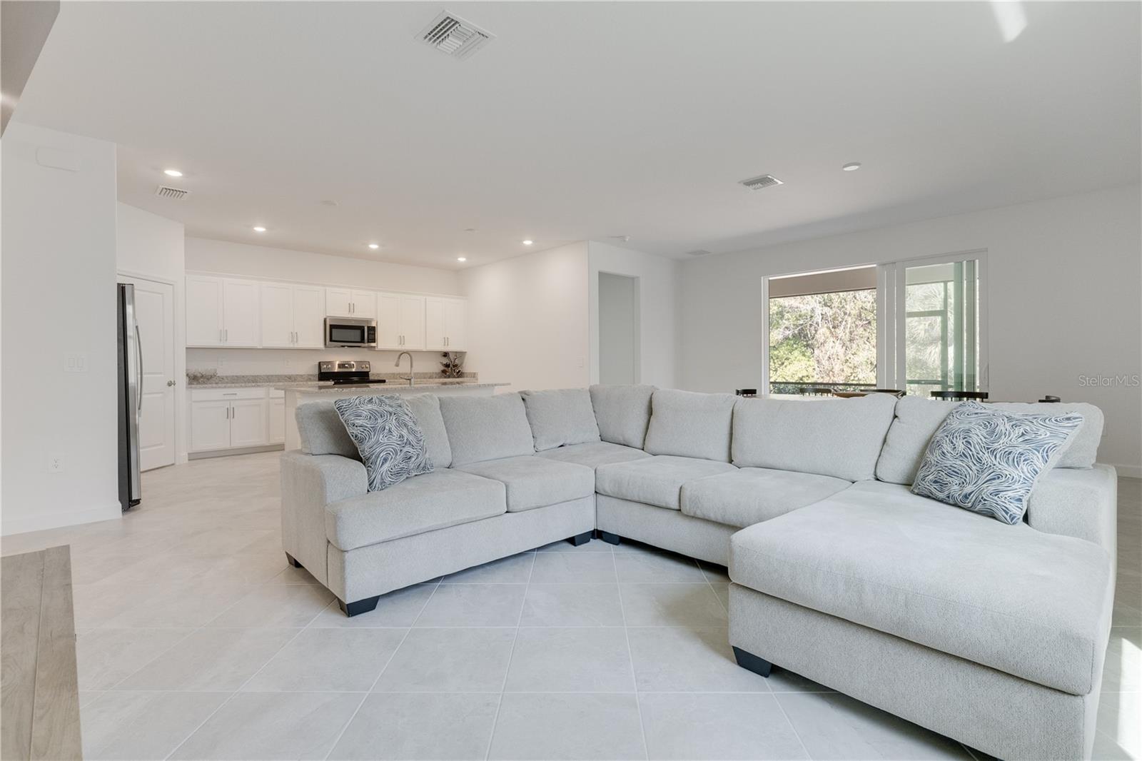 3160 WESTON MANOR DRIVE