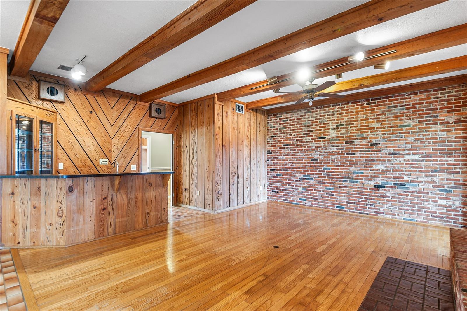 LAKE GUM ESTATES - Residential