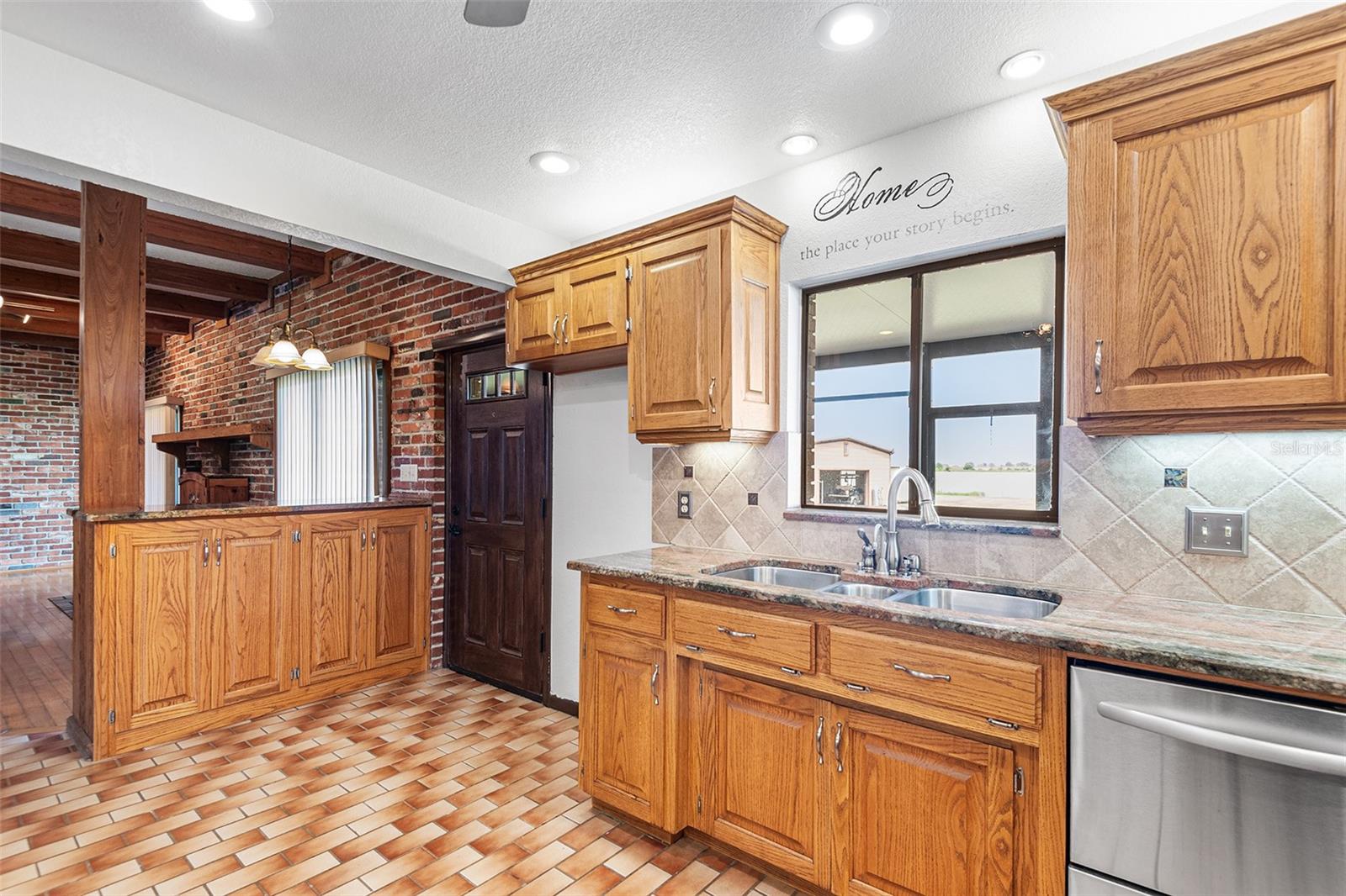 LAKE GUM ESTATES - Residential