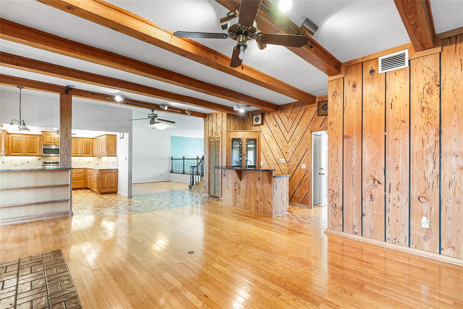 LAKE GUM ESTATES - Residential