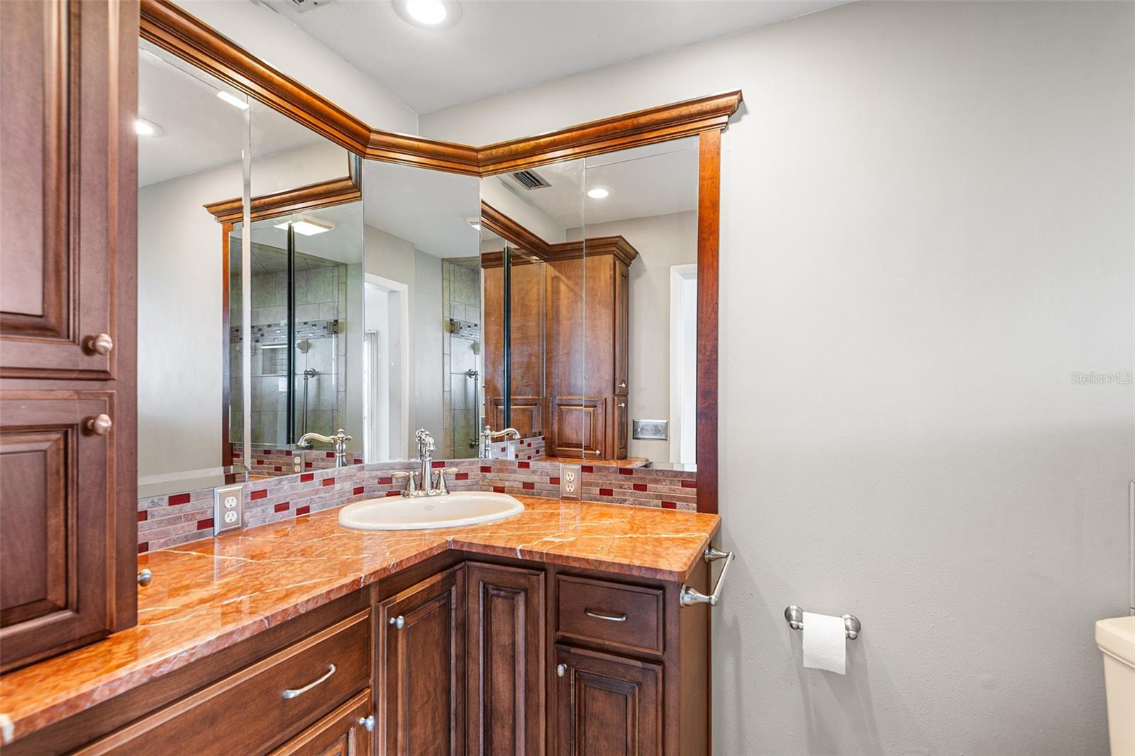 LAKE GUM ESTATES - Residential