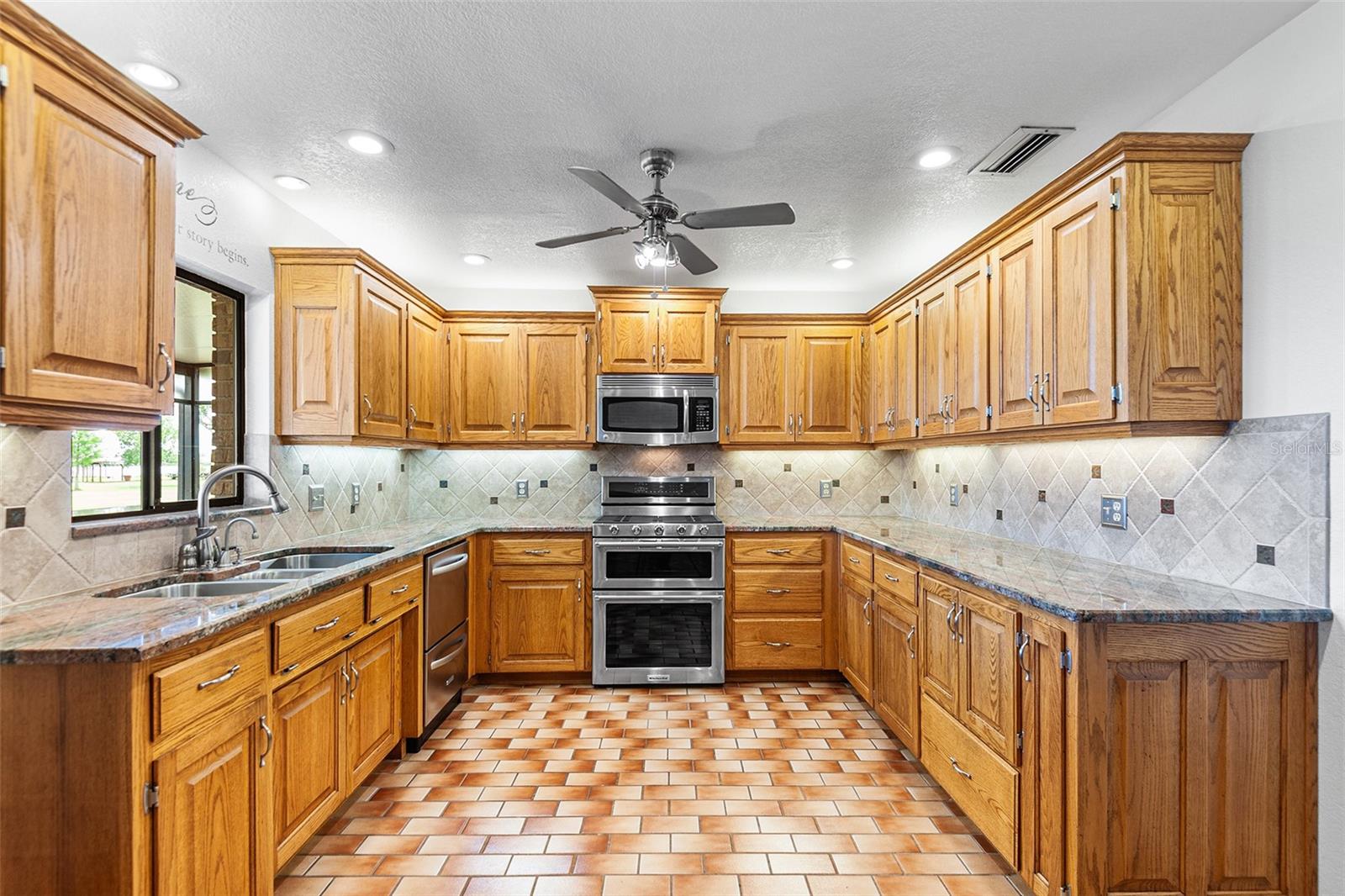 LAKE GUM ESTATES - Residential