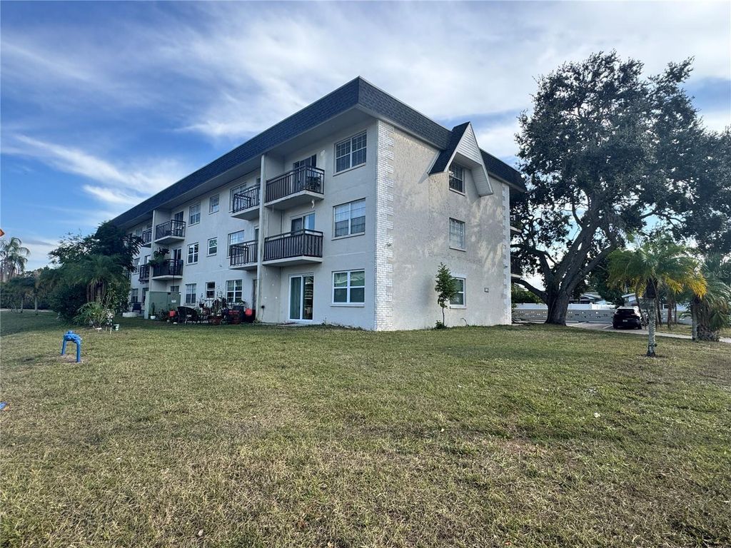 Photo of 1185 58th Street N, St Petersburg, FL 33710 (MLS # TB8403220)