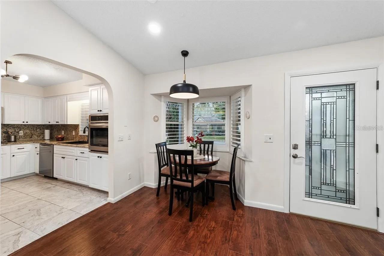 ON TOP OF THE WORLD - Residential Lease