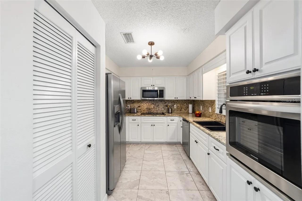 ON TOP OF THE WORLD - Residential Lease